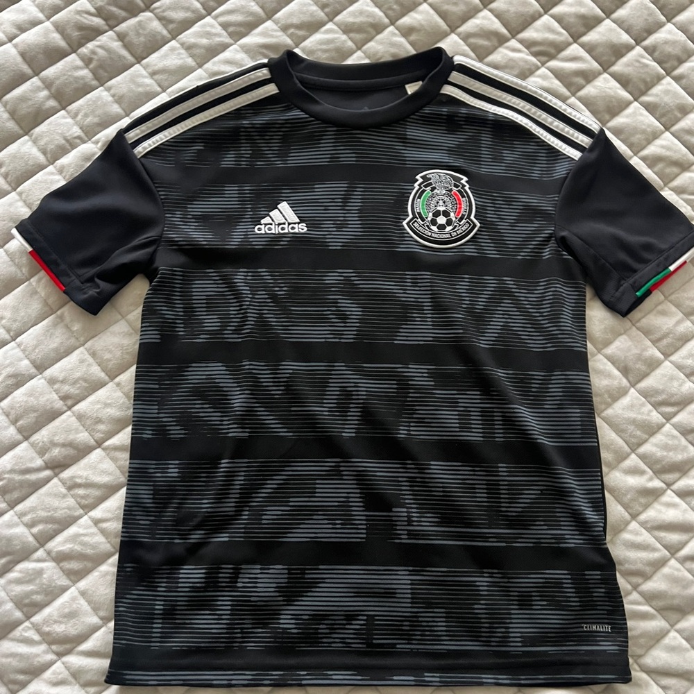 Mexico soccer jersey kids large black